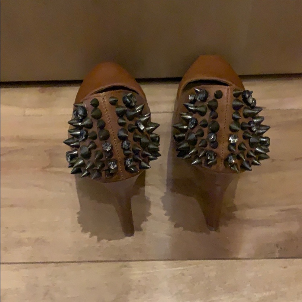 Wild pair brown leather heels - Picture 2 of 2